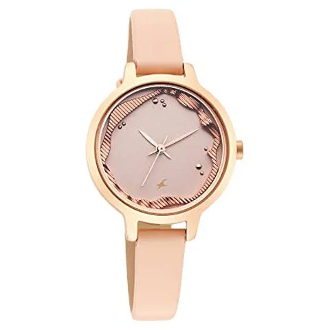 Uptown Retreat Analog Leather Women